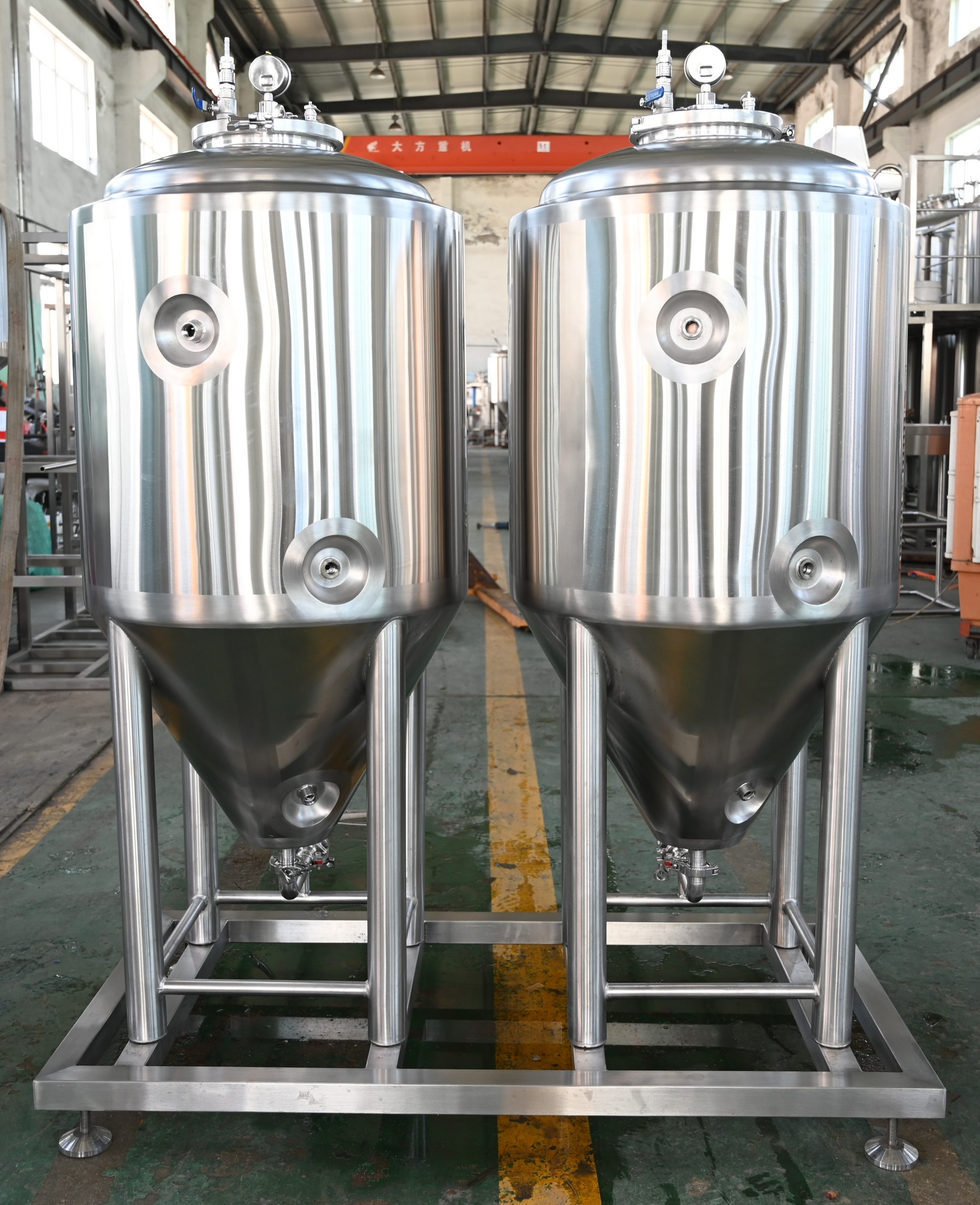 150L beer fermenters