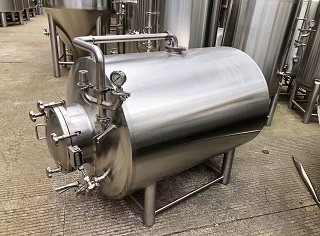 3BBL Jacketed Horizontal Lagering Tanks