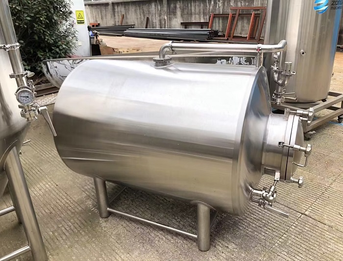 3BBL Jacketed Horizontal Lagering Tanks