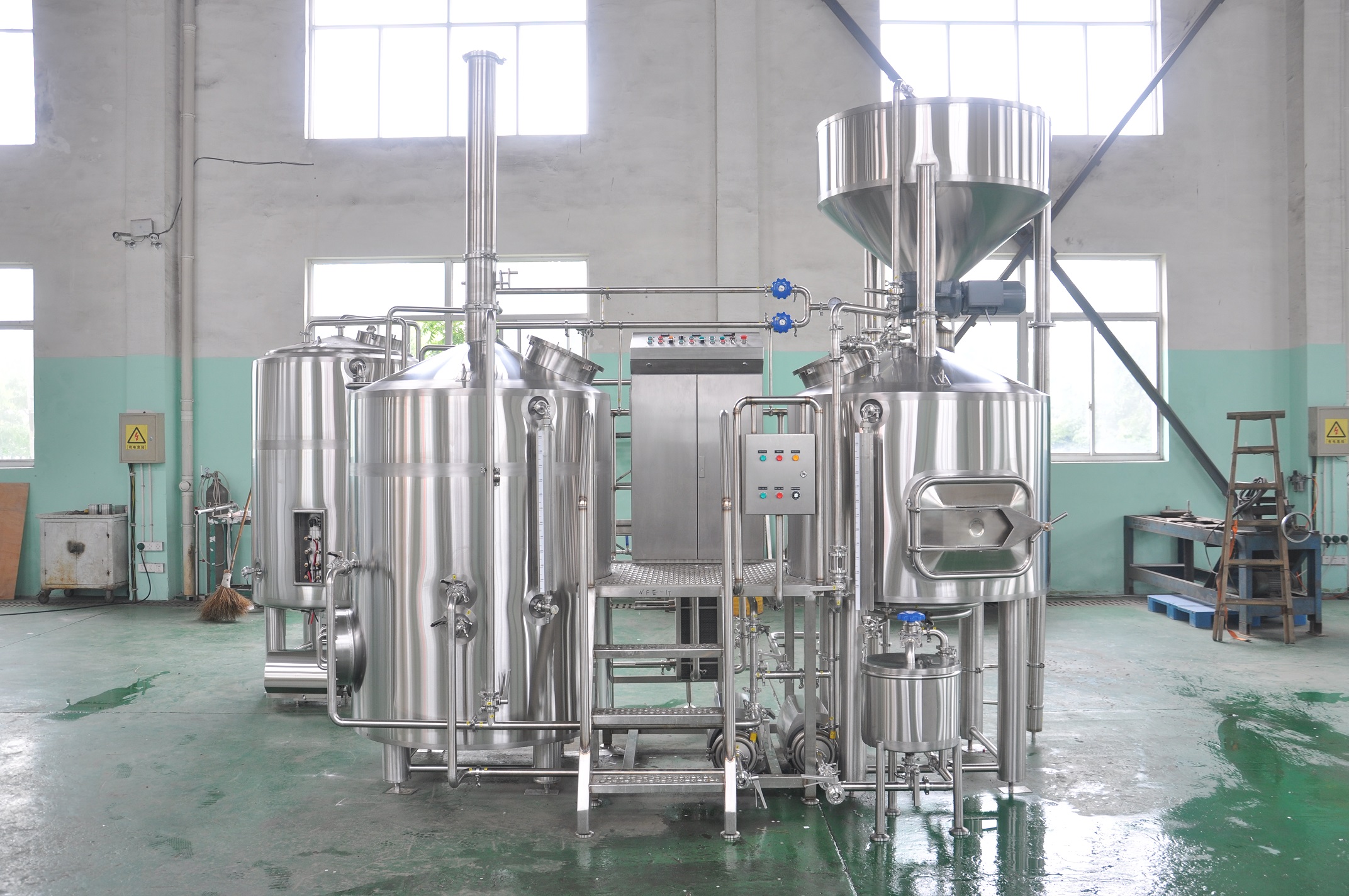 How To Choose Indoor Steam Condensation Stack Or Outdoor Steam Venting Device For Your Brewhouse System?