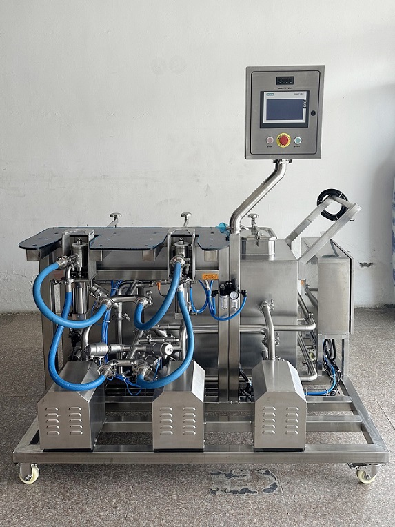 2-station Keg Washer with 3 pumps and 3 tanks