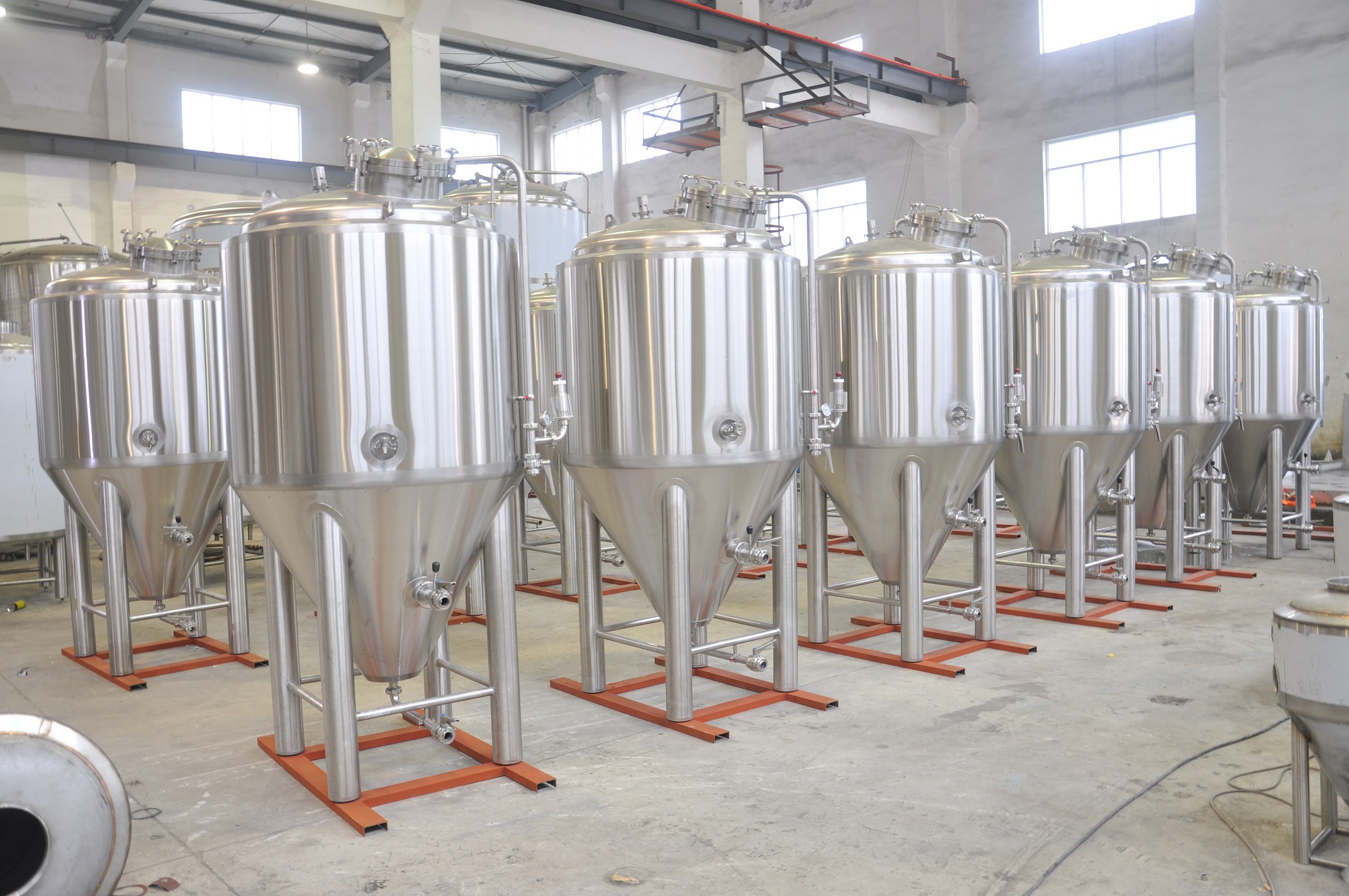 Brewery Vessels – Cellar Tanks