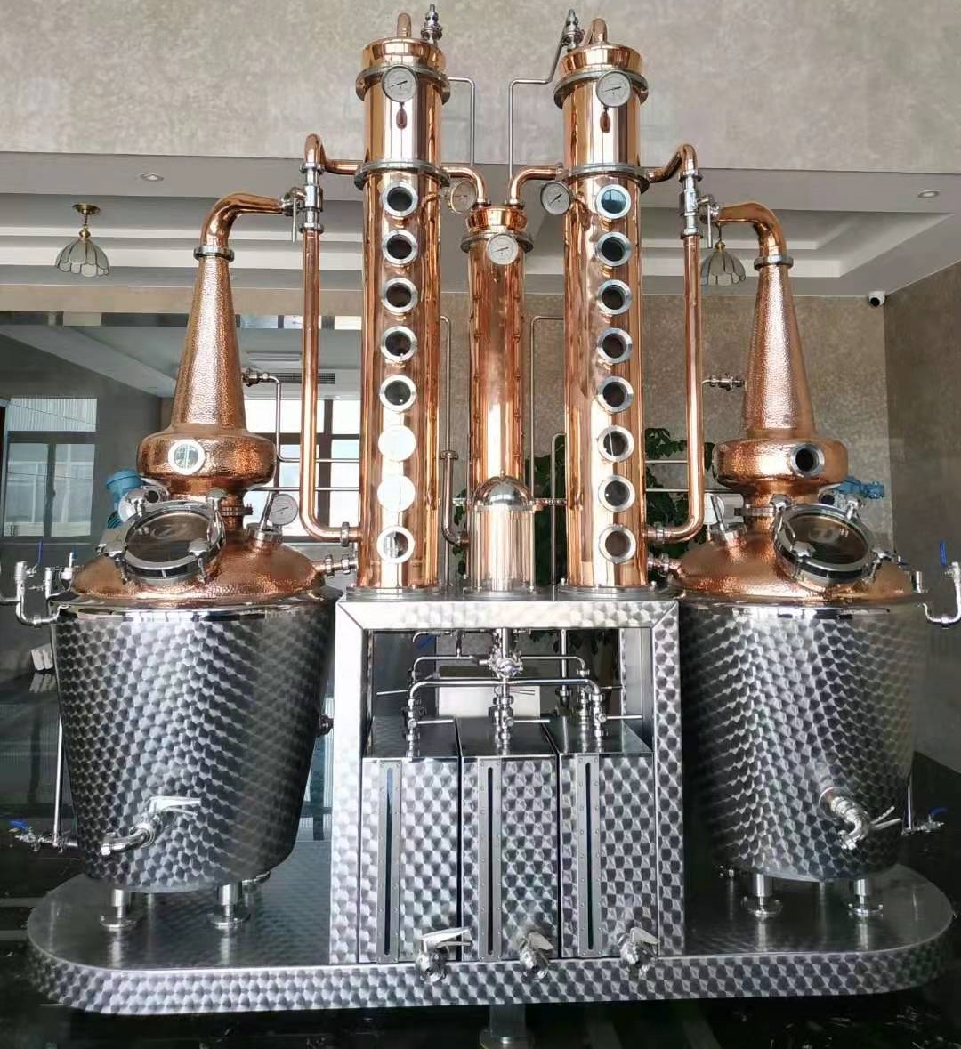 1000L Copper Still Alcohol Still Distillery Equipment
