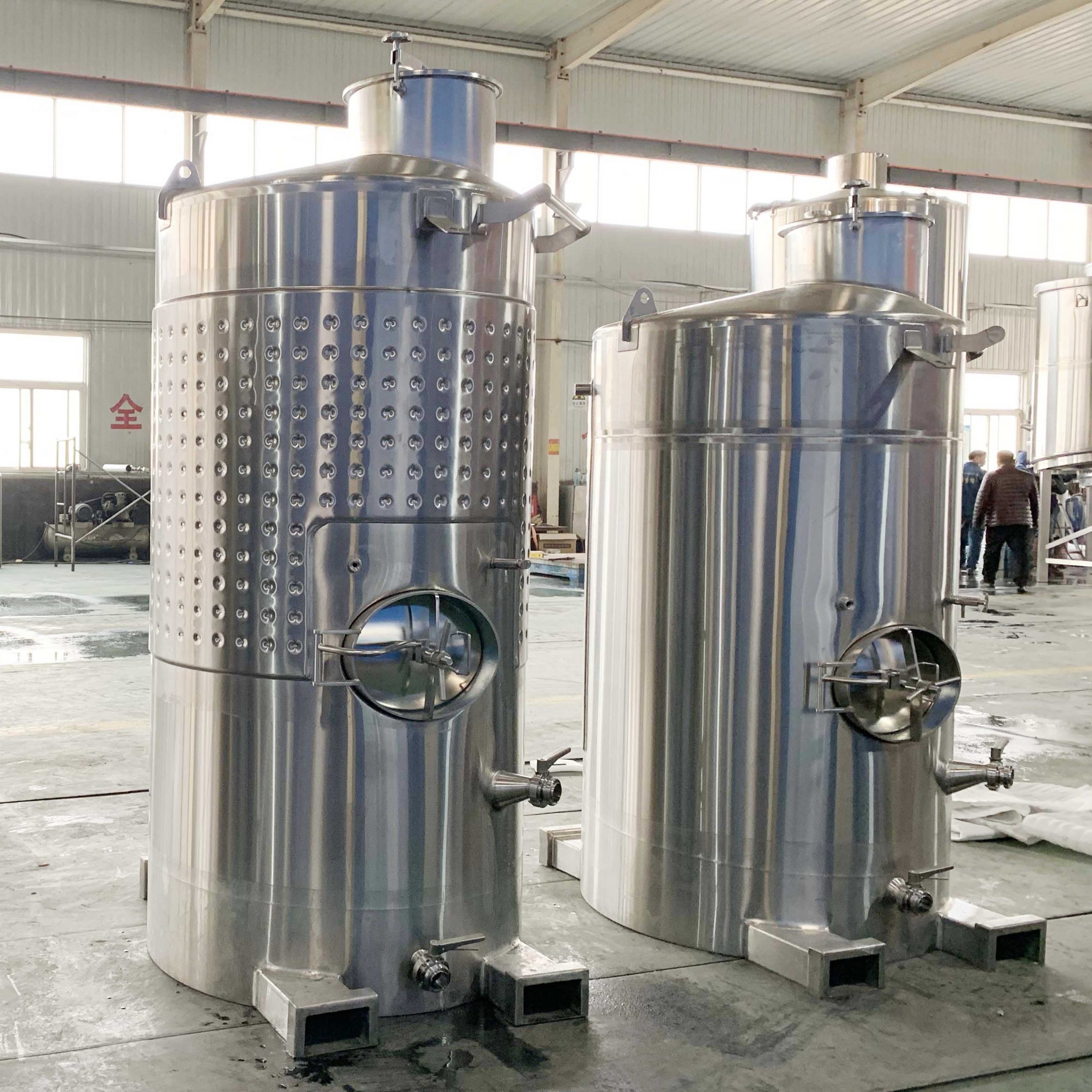 Fork Tank  Forkliftable Wine Fermenters