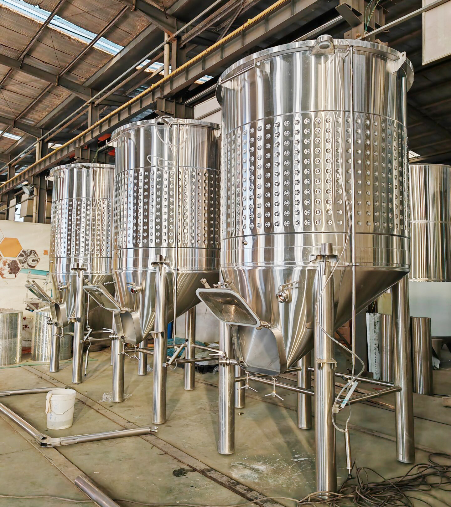 Conical Bottom Floating Top Wine Fermentation Tank