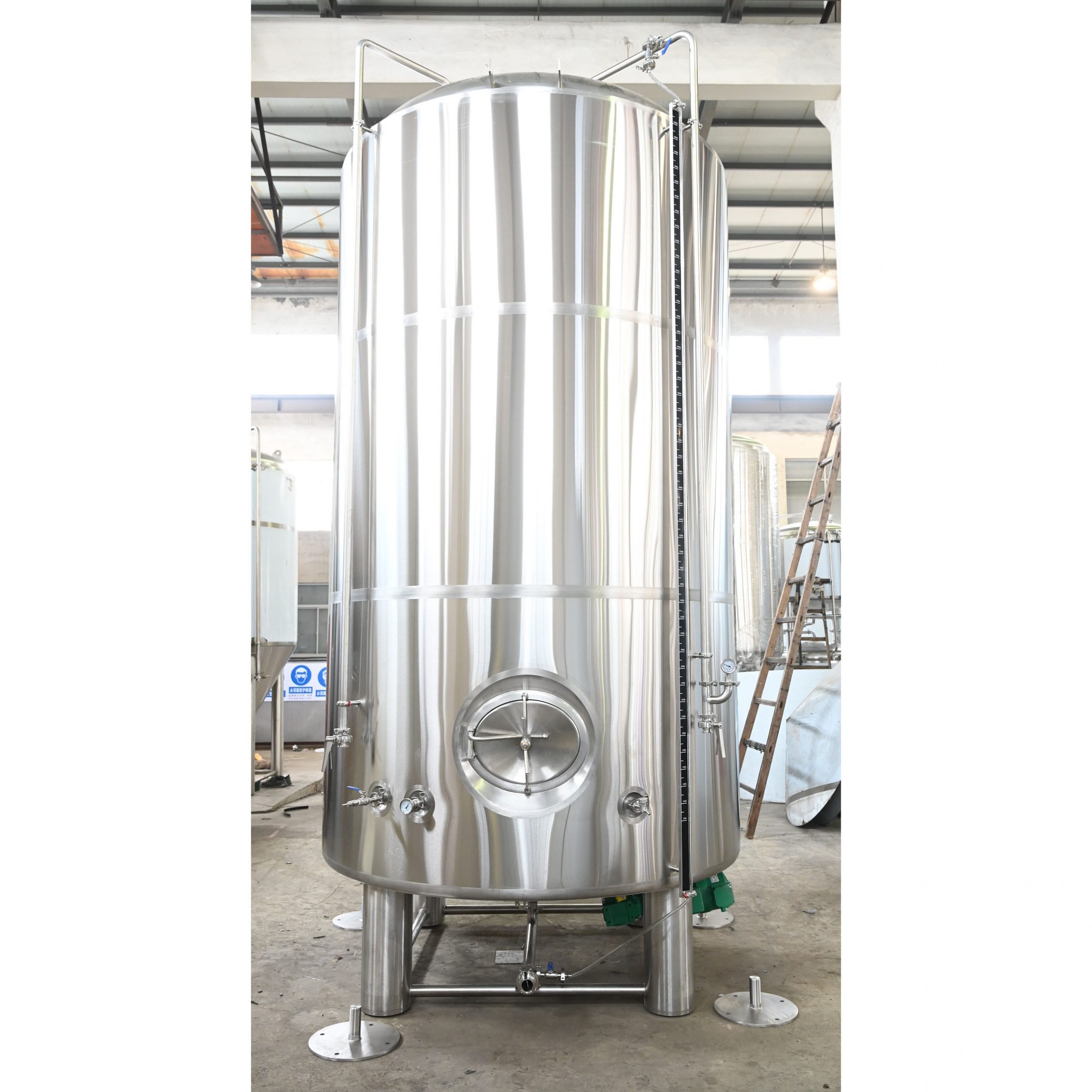 2300 Gallon Mixing Brite Tank
